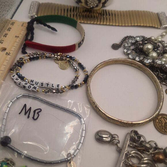 Lot Of 20 Of Used Unbranded/branded Bracelets - Picture 14 of 17